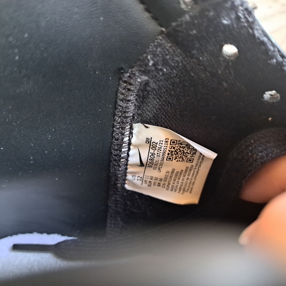 Nike Men's Black and‎ White High-Top Sneakers - Picture 5 of 5